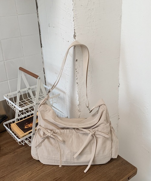 Mignonjour(ミニョンジュール)の「Mignonjour/リボンショルダーバッグ M2969(ショルダーバッグ・レディース・ブラック/ブラウン/グレー/アイボリー/ダークグレー/ブラック系1・FREE)」の7枚目の写真