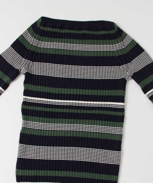 URBAN RESEARCH(アーバンリサーチ)の「UR レトロボーダープルオーバー(ニット/セーター・レディース・ホワイト系その他/グリーン系その他・FREE)」の7枚目の写真