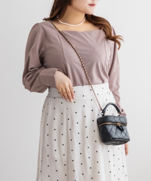 CLETTE(クレット)の「ハートネックカットジョーゼットプルオーバー(シャツ/ブラウス・レディース・ブルー/ピンク/ネイビー・3L/LL/4L)」の3枚目の写真