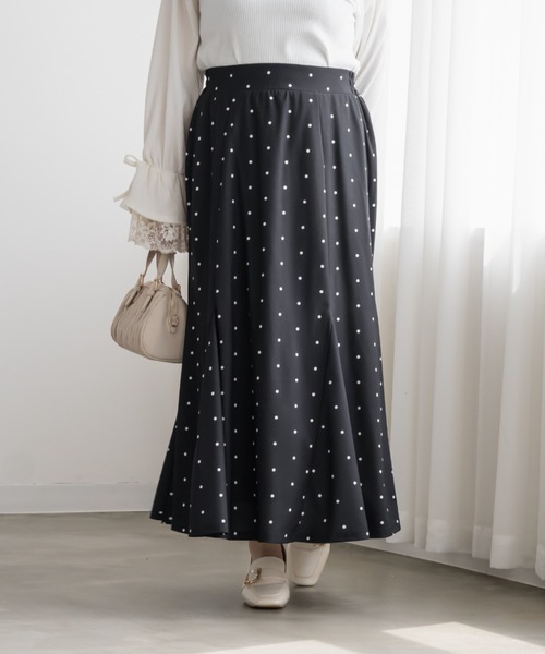 CLETTE(クレット)の「ドット柄マーメイドスカート(スカート・レディース・ブラック/アイボリー/ワイン・4L/3L/LL)」の3枚目の写真