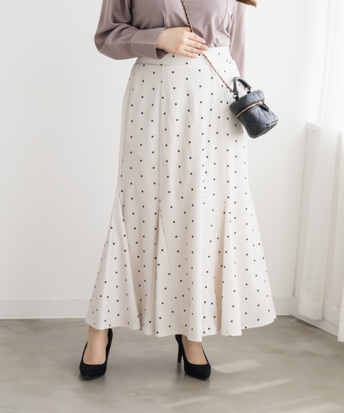 CLETTE(クレット)の「ドット柄マーメイドスカート(スカート・レディース・ブラック/アイボリー/ワイン・4L/3L/LL)」の4枚目の写真