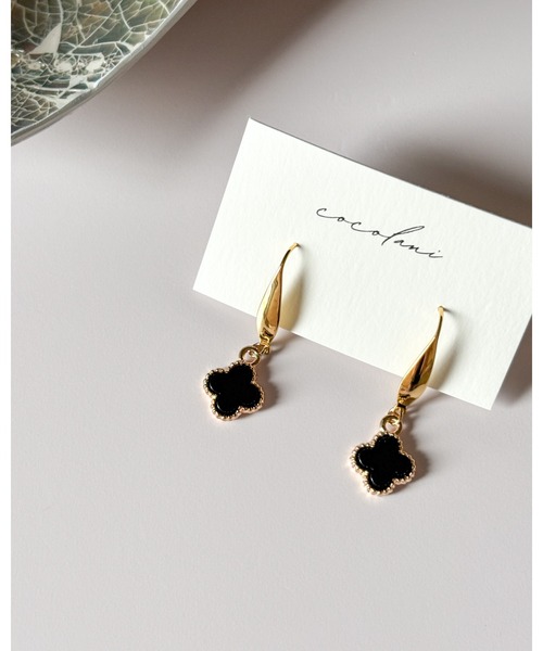tone（トーン）の「【cocolani】［金属アレルギー対応］揺れる クローバーピアス(MA)（ピアス（両耳用）・レディース・ホワイト/ブラック・FREE）」の18枚目の写真