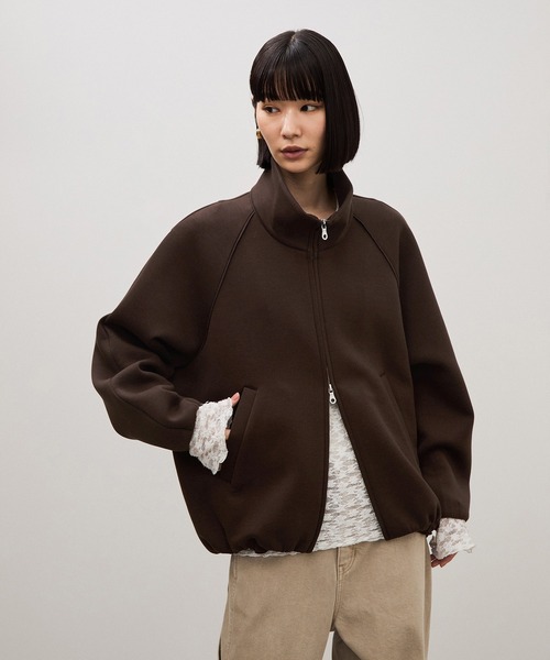 ADAM ET ROPE'(アダムエロペ)の「【WEB限定】・【定番】ダンボールコクーンブルゾン(ブルゾン・レディース・ブラック/チャコールグレー/ダークブラウン/ベージュ系その他・FREE)」の3枚目の写真