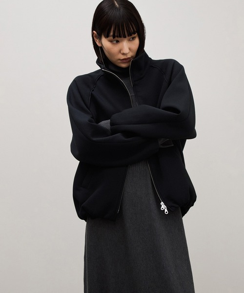ADAM ET ROPE'(アダムエロペ)の「【WEB限定】・【定番】ダンボールコクーンブルゾン(ブルゾン・レディース・ブラック/チャコールグレー/ダークブラウン/ベージュ系その他・FREE)」の1枚目の写真