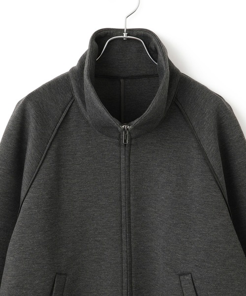 ADAM ET ROPE'(アダムエロペ)の「【WEB限定】・【定番】ダンボールコクーンブルゾン(ブルゾン・レディース・ブラック/チャコールグレー/ダークブラウン/ベージュ系その他・FREE)」の17枚目の写真