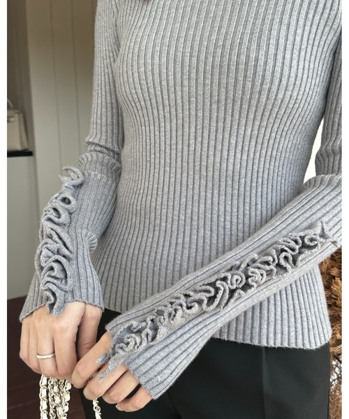 BIRTHDAY BASH(バースデイバッシュ)の「FRILL SLEEVE HIGHNECK KNIT(フリルスリーブハイネックニット)(ニット/セーター・レディース・グレー・S)」の3枚目の写真
