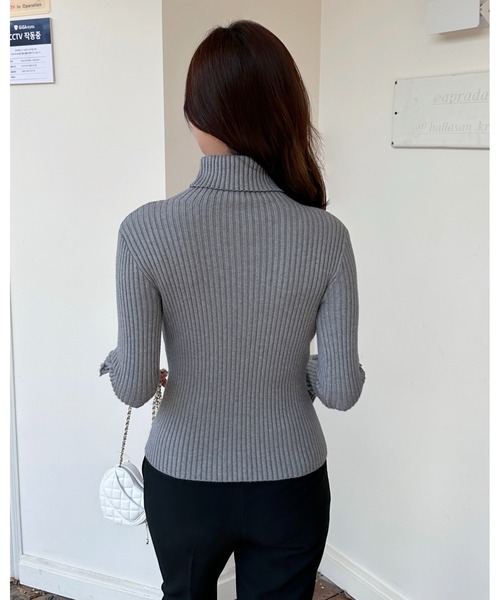 BIRTHDAY BASH(バースデイバッシュ)の「FRILL SLEEVE HIGHNECK KNIT(フリルスリーブハイネックニット)(ニット/セーター・レディース・グレー・S)」の15枚目の写真