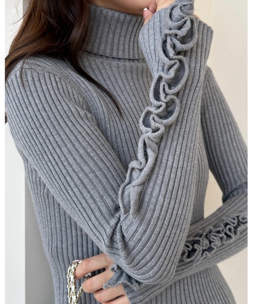BIRTHDAY BASH(バースデイバッシュ)の「FRILL SLEEVE HIGHNECK KNIT(フリルスリーブハイネックニット)(ニット/セーター・レディース・グレー・S)」の13枚目の写真