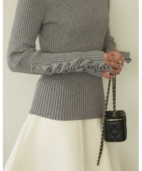 BIRTHDAY BASH(バースデイバッシュ)の「FRILL SLEEVE HIGHNECK KNIT(フリルスリーブハイネックニット)(ニット/セーター・レディース・グレー・S)」の8枚目の写真