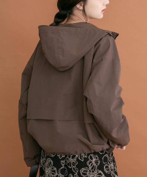ITEMS URBANRESEARCH(アイテムズ アーバンリサーチ)の「リップストップマウンテンパーカー(マウンテンパーカー・レディース・ブラック/ブラウン・FREE)」の2枚目の写真
