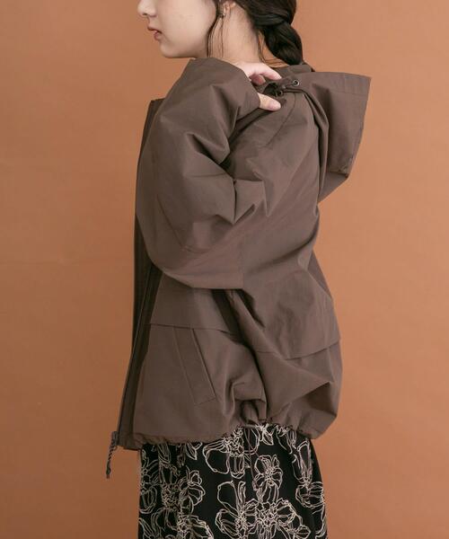 ITEMS URBANRESEARCH(アイテムズ アーバンリサーチ)の「リップストップマウンテンパーカー(マウンテンパーカー・レディース・ブラック/ブラウン・FREE)」の10枚目の写真