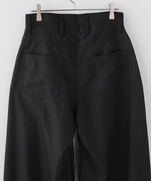 Knuth Marf(クヌースマーフ)の「Knuth Marf / クヌースマーフ cling draped pants(スラックス・レディース・ブラック/ブラウン・X-SMALL/SMALL)」の13枚目の写真