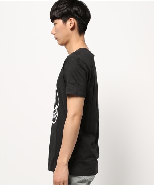 SEVENDAYS=SUNDAY（セブンデイズサンデイ）の「ＣＨＥＡＰ　ＭＯＮＤＡＹ　Ｓｋｕｌｌ　Ｔｅｅ　（Tシャツ/カットソー・メンズ・ホワイト/ブラック・MEDIUM/SMALL）」の3枚目の写真