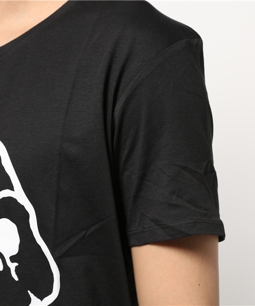 SEVENDAYS=SUNDAY（セブンデイズサンデイ）の「ＣＨＥＡＰ　ＭＯＮＤＡＹ　Ｓｋｕｌｌ　Ｔｅｅ　（Tシャツ/カットソー・メンズ・ホワイト/ブラック・MEDIUM/SMALL）」の6枚目の写真