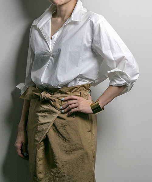 ESTNATION（エストネーション）の「ESTNATION シャツプルオーバー（シャツ/ブラウス・レディース・オフホワイト/ネイビー/ベージュ・38/36）」の22枚目の写真