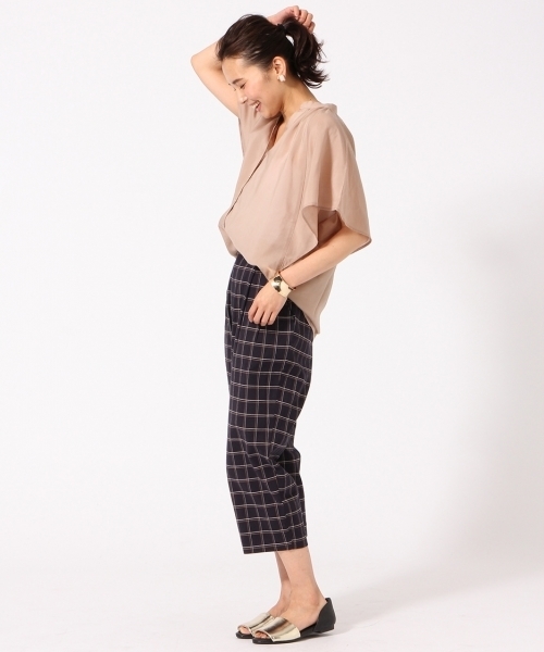 GLOBAL WORK(グローバルワーク)の「ギャザープリントブラウス半袖/713143(シャツ/ブラウス・レディース・ブラック/その他2/ネイビー/ライトピンク/ライトブルー/ホワイト/その他3/その他/ダークブルー・MEDIUM/SMALL/LARGE)」の11枚目の写真