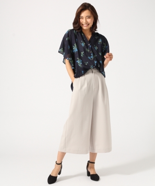 GLOBAL WORK(グローバルワーク)の「ギャザープリントブラウス半袖/713143(シャツ/ブラウス・レディース・ブラック/その他2/ネイビー/ライトピンク/ライトブルー/ホワイト/その他3/その他/ダークブルー・MEDIUM/SMALL/LARGE)」の22枚目の写真