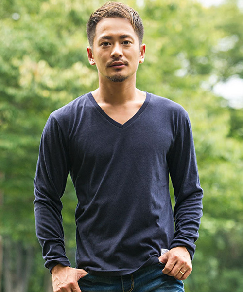 CavariA（キャバリア）の「『CavariA/キャバリア』TC無地Vネック長袖Tシャツ（Tシャツ/カットソー・メンズ・ホワイト/ブラック/ベージュ/グレー/ネイビー・L/M/XL）」の5枚目の写真