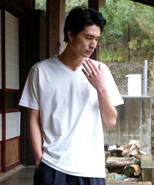 RAGEBLUE（レイジブルー）の「【HY-TEK】モダールVネックTシャツ/758788（Tシャツ/カットソー・メンズ・ホワイト/ベージュ/ネイビー・LARGE/MEDIUM/SMALL）」の2枚目の写真