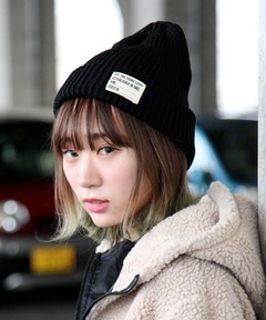 UGG＞エンベリッシュド ニット カフ ビーニー（ニットキャップ