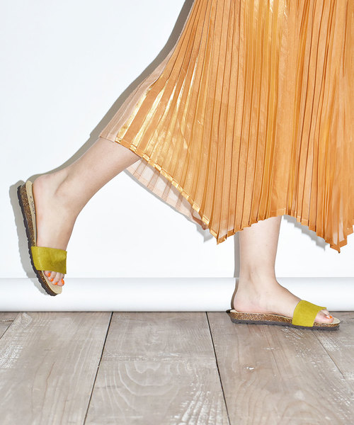 Sonia C(ソニアシー)の「PONYフットベッドサンダル(サンダル・レディース・ブラック/ターコイズブルー/ゼブラ/パープル/ベージュ/イエロー・39/36/38/35/37)」の5枚目の写真