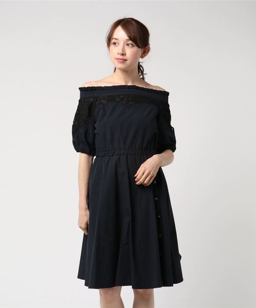 axes femme（アクシーズファム）の「レース切替オフショル