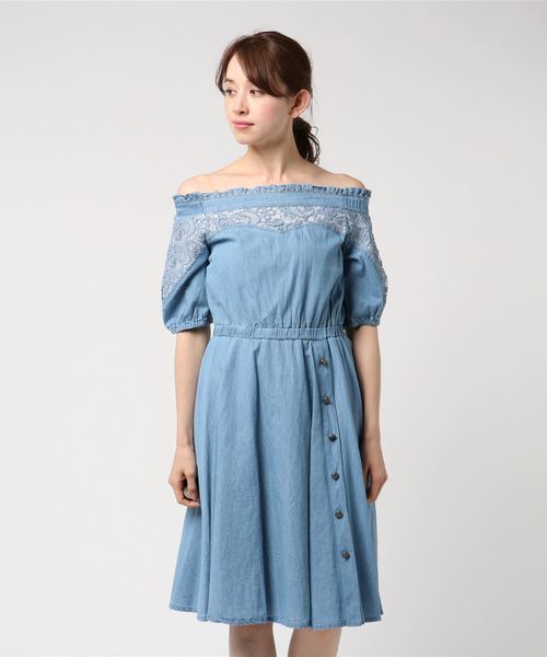 axes femme（アクシーズファム）の「レース切替オフショル