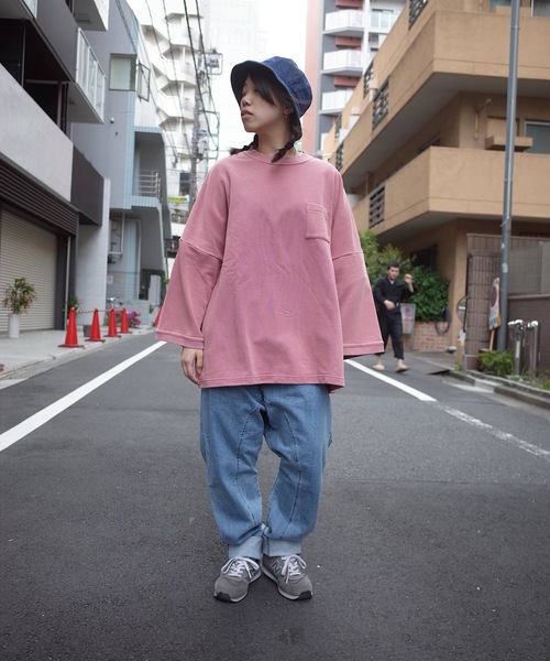rovtski（ロフトスキー）の「rovtski 【ビッグシルエット】ミニ裏毛パウダーブリーチBIGトレーナーF（スウェット・レディース・ブラック/ピンク/イエロー/ブルー/グリーン・FREE）」の8枚目の写真