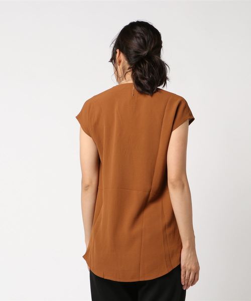 rps(アールピーエス)の「ネックレス付重ねVネック半袖ブラウス(シャツ/ブラウス・レディース・オフホワイト/グレー/サックスブルー/ラベンダー/ブルーグリーン/マスタード/ブラック/キャメル/ネイビー・M)」の10枚目の写真