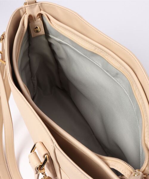 MONICA（モニカ）の「シンプルA4トートバッグ（トートバッグ・レディース・ネイビー/ブラック/ホワイト/グレー/ピンク/ブラウン/ラベンダー/ブルー/ライトグレー/ライトベージュ/ダークブルー・FREE）」の16枚目の写真