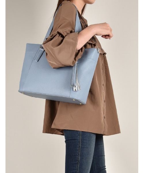 MONICA（モニカ）の「シンプルA4トートバッグ（トートバッグ・レディース・ネイビー/ブラック/ホワイト/グレー/ピンク/ブラウン/ラベンダー/ブルー/ライトグレー/ライトベージュ/ダークブルー・FREE）」の9枚目の写真