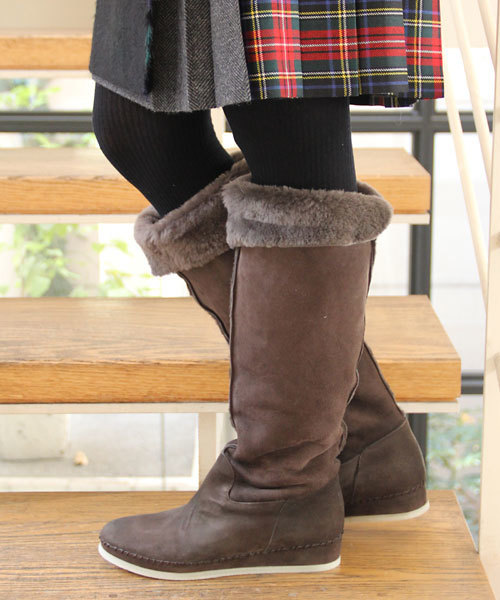 UNITED ARROWS（ユナイテッドアローズ）の「＜AMUSE（アミューズ）＞MTN LG ブーツ◆（ブーツ・レディース・ダークグレー/ブラック・38/35/37/36）」の2枚目の写真