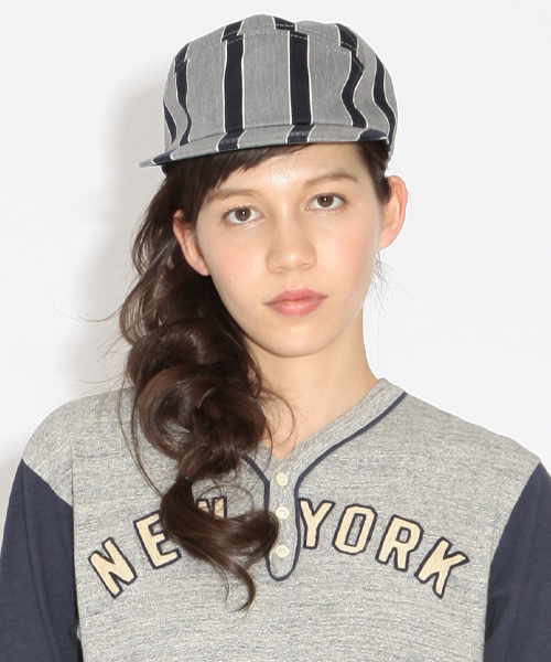 BEAMS BOY(ビームスボーイ)の「BEAMS BOY / レジメン キャップ(キャップ・レディース・グレー/ネイビー・ONE SIZE)」の3枚目の写真