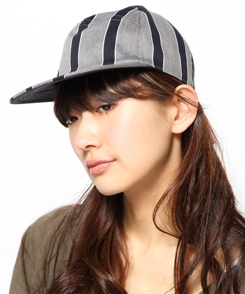BEAMS BOY(ビームスボーイ)の「BEAMS BOY / レジメン キャップ(キャップ・レディース・グレー/ネイビー・ONE SIZE)」の5枚目の写真