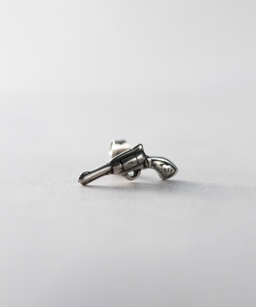 ieLS(イエルズ)の「金属アレルギー対応「ieLS」ステンレス モチーフスタッドピアス(ピアス(片耳用)・メンズ・その他1/その他2/その他3/その他5/その他4/その他6/その他7/その他8/その他9/その他12/その他10/その他11・ONE SIZE)」の8枚目の写真