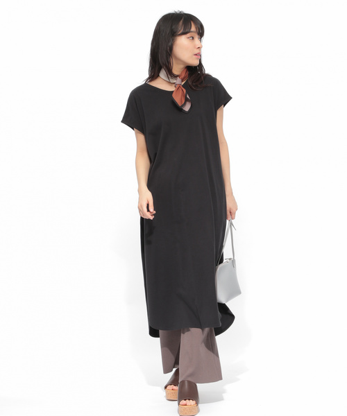 LAKOLE（ラコレ）の「バックツイストTシャツワンピース / LAKOLE（ワンピース・レディース・ブラック/オフホワイト/ライトブラウン・SMALL/MEDIUM）」の8枚目の写真