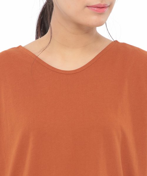 LAKOLE（ラコレ）の「バックツイストTシャツワンピース / LAKOLE（ワンピース・レディース・ブラック/オフホワイト/ライトブラウン・SMALL/MEDIUM）」の11枚目の写真