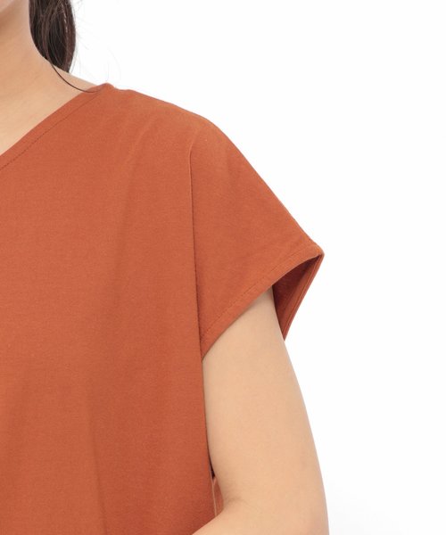 LAKOLE（ラコレ）の「バックツイストTシャツワンピース / LAKOLE（ワンピース・レディース・ブラック/オフホワイト/ライトブラウン・SMALL/MEDIUM）」の9枚目の写真