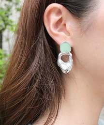 MODE ROBE（モードローブ）の「ストーン×オーバルパーツピアス（ピアス（両耳用））」