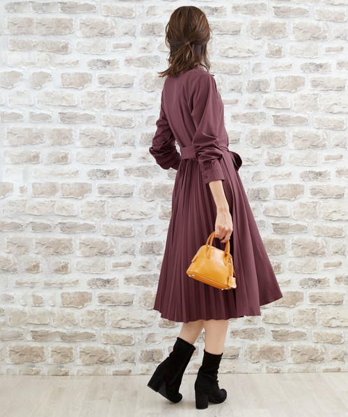 Doula Doula（ドゥーラドゥーラ）の「2WAY ウエストリボン付き　プリーツシャツワンピース（シャツ/ブラウス・レディース・ブラック/ダークグリーン/ダークパープル・FREE）」の7枚目の写真