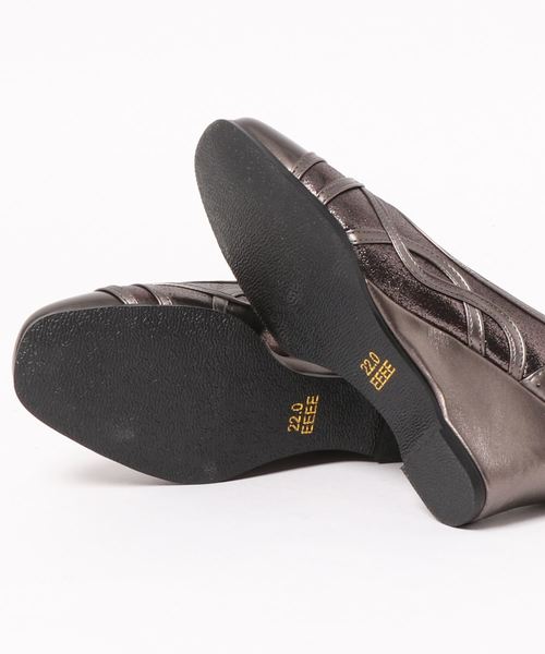 BELLUNA（ベルーナ）の「４Ｅエレガンス切替パンプス（パンプス・レディース・ブラック/ネイビー/シルバー/ブロンズ・23/24/25/22/22.5/24.5/23.5）」の6枚目の写真