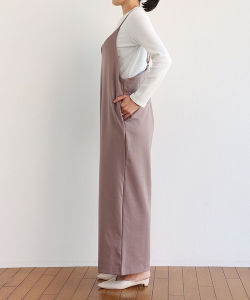 andme（アンドミー）の「きれいめポンチVネックキャミサロペット（サロペット/オーバーオール・レディース・ブラック/ライトブラウン/ネイビー/カーキ/グレー系その他・M）」の9枚目の写真