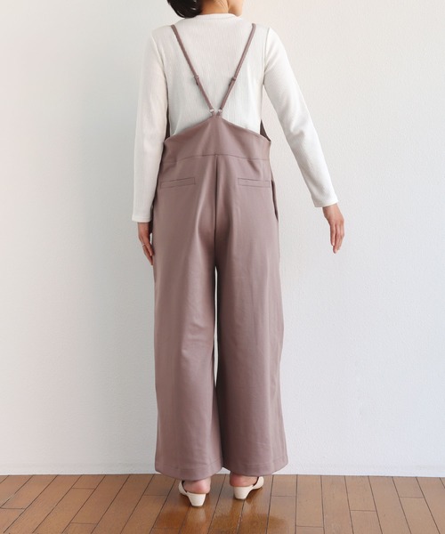 andme（アンドミー）の「きれいめポンチVネックキャミサロペット（サロペット/オーバーオール・レディース・ブラック/ライトブラウン/ネイビー/カーキ/グレー系その他・M）」の10枚目の写真