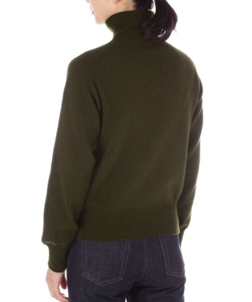 SUNSPEL（サンスペル）の「SUNSPEL / WOMEN’S LAMBSWOOL（ニット/セーター・レディース・オフホワイト/グリーン・2）」の9枚目の写真