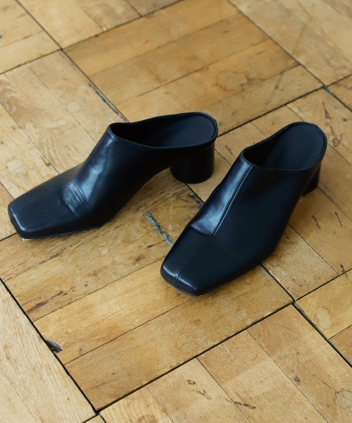 Auntie Rosa Holiday（アンティローザホリデー）の「スクエアトゥミュール（その他シューズ・レディース・ブラック/ベージュ/ブラウン・SMALL/MEDIUM/LARGE）」の2枚目の写真