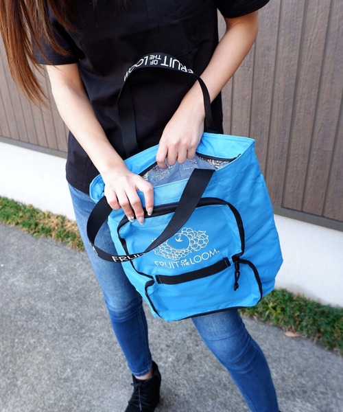 FRUIT OF THE LOOM(フルーツオブザルーム)の「FRUIT OF THE LOOM PACK COOLER TOTE(エコバッグ/サブバッグ・レディース・ブラック/パープル/レッド/サックスブルー/ピンク/イエロー・FREE)」の3枚目の写真