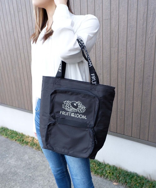 FRUIT OF THE LOOM(フルーツオブザルーム)の「FRUIT OF THE LOOM PACK COOLER TOTE(エコバッグ/サブバッグ・レディース・ブラック/パープル/レッド/サックスブルー/ピンク/イエロー・FREE)」の2枚目の写真