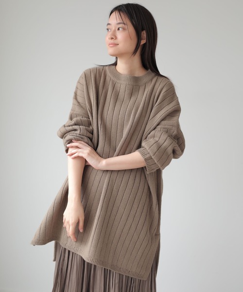 AMERICAN HOLIC(アメリカンホリック)の「リブ編みサイドスリットニットチュニック(ニット/セーター・レディース・ブラック/ベージュ/ブラウン/サックスブルー/アイボリー・FREE)」の17枚目の写真