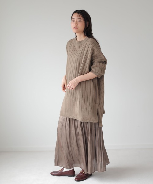 AMERICAN HOLIC(アメリカンホリック)の「リブ編みサイドスリットニットチュニック(ニット/セーター・レディース・ブラック/ベージュ/ブラウン/サックスブルー/アイボリー・FREE)」の20枚目の写真