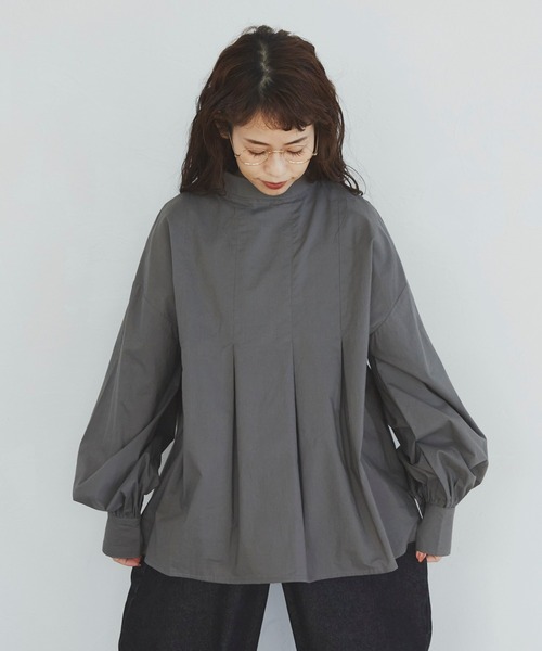 Libra Cue(リブラ キュー)の「タックボリュームハイネックブラウス(シャツ/ブラウス・レディース・グリーン/チャコールグレー/ベージュ・FREE)」の15枚目の写真